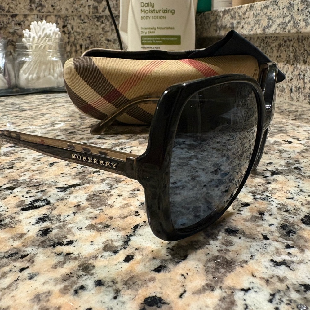 Burberry Black Sunglasses with Check Case